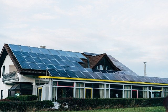 solar roofing shingles